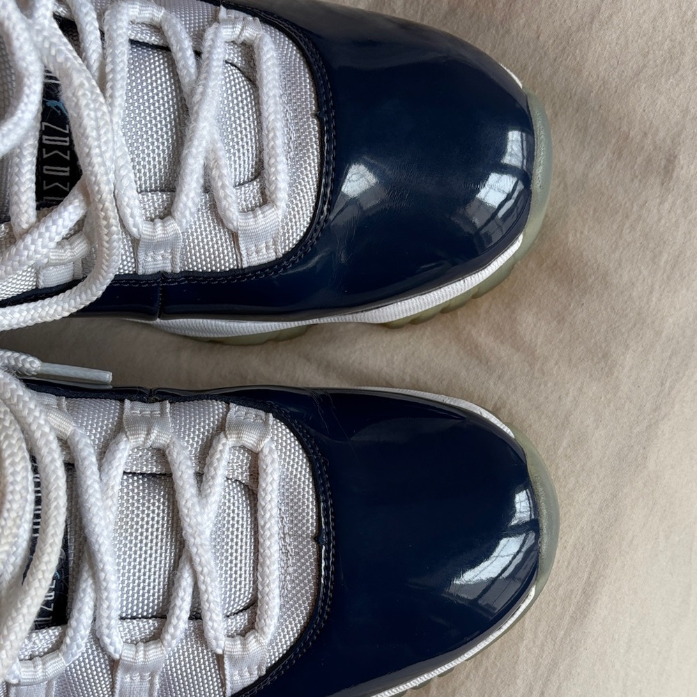 Jordan 11 - Picture 8 of 9